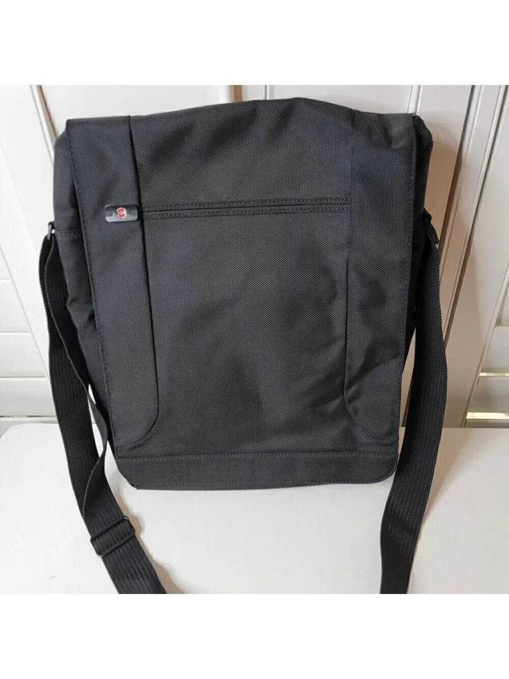 Victorinox Messenger Courier Bag with Matching Cord/Power Supply Tote Bag